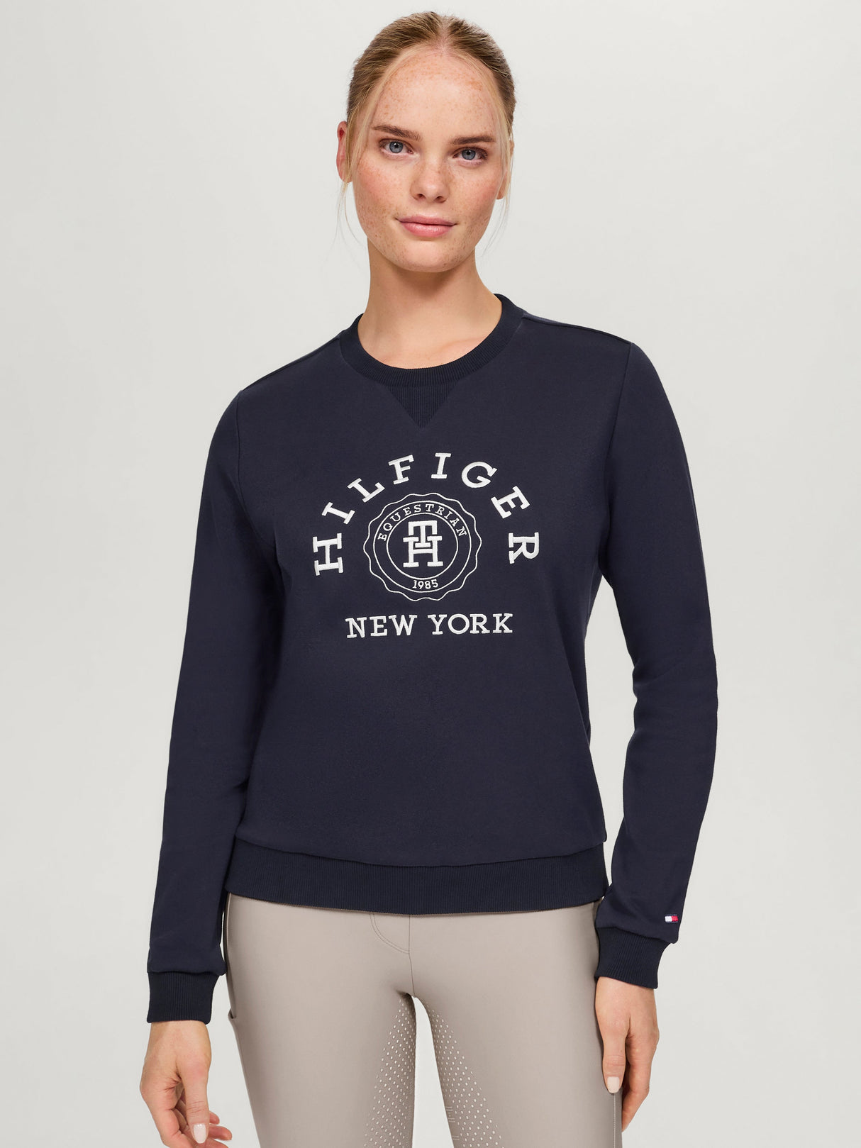 tommy-hilfiger-sweatshirt
