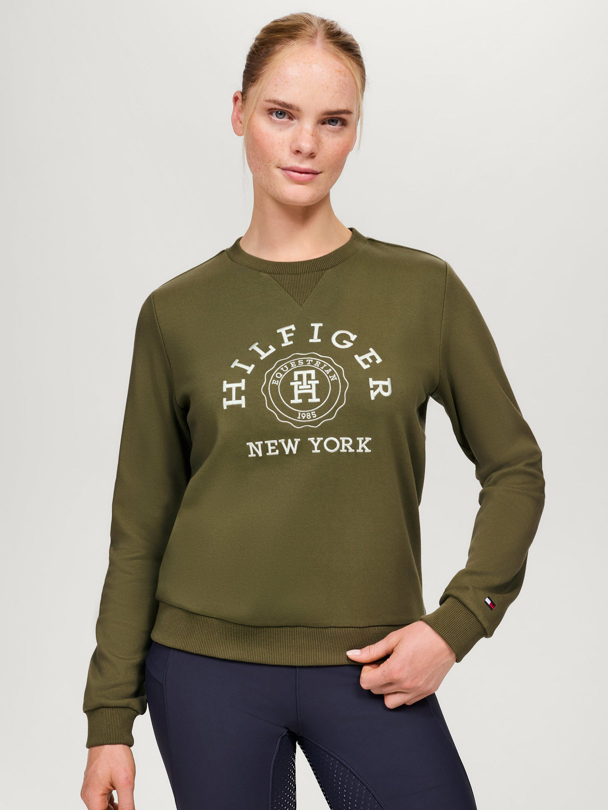 tommy-hilfiger-sweatshirt