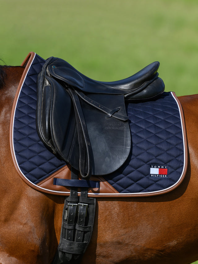 tommy-hilfiger-saddlepad